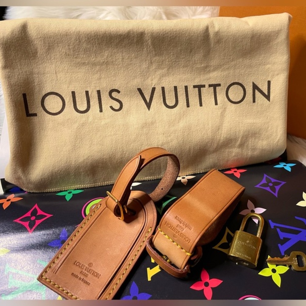 Authentic LOUIS🌟VUITTON 3PCS. Bundle is Dustbag, Name tag & Lock🔐Key #309